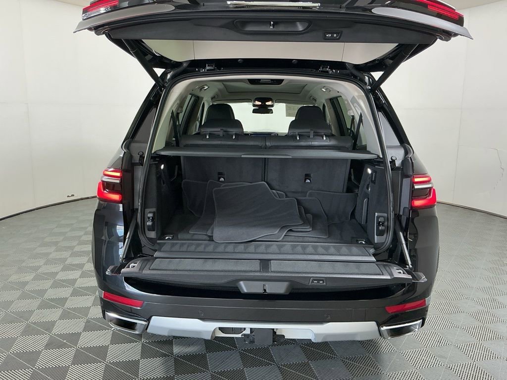 Certified 2023 BMW X7 xDrive40i w/ Premium Package image 33