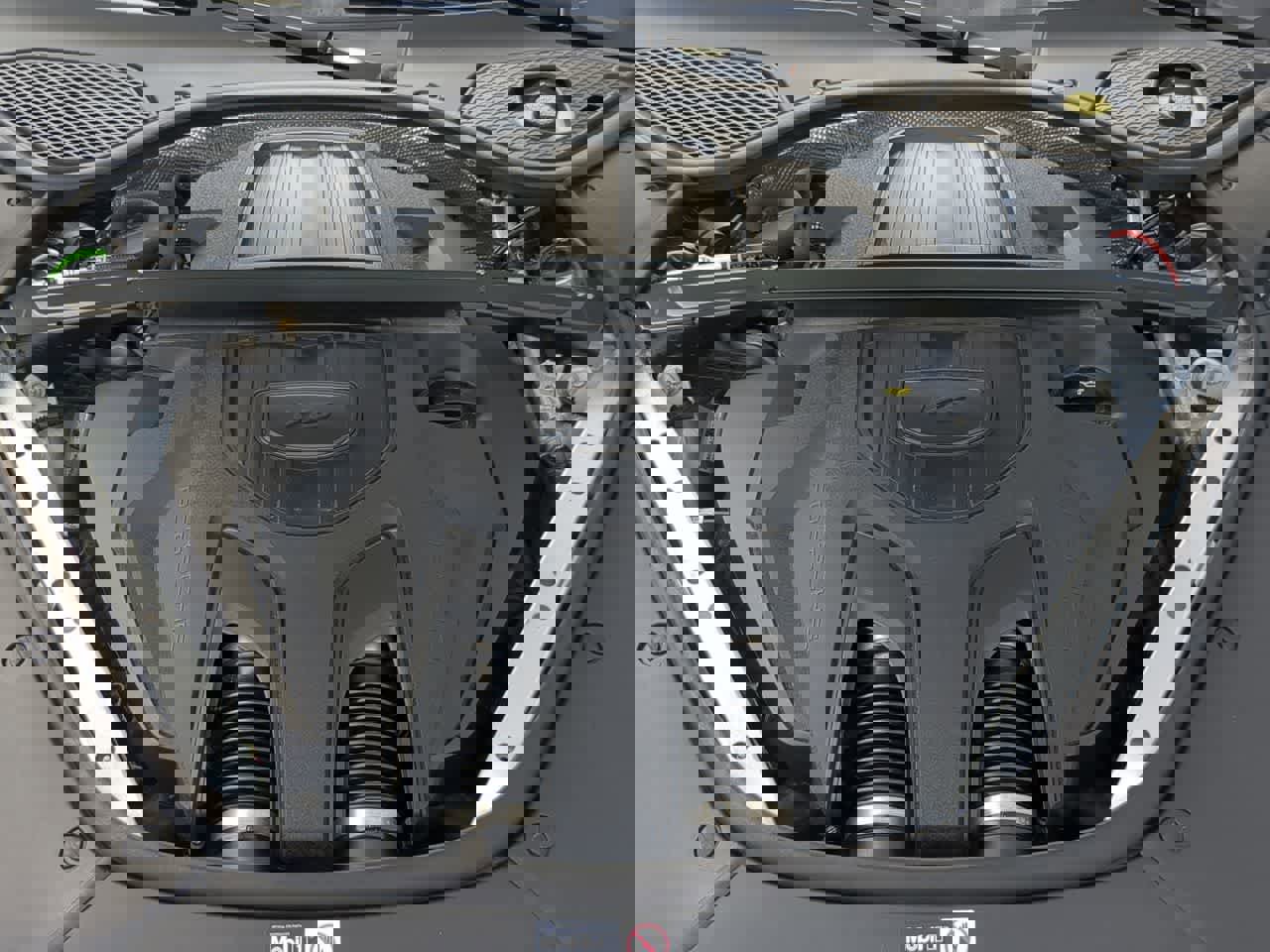 Used 2025 Porsche Panamera image 15