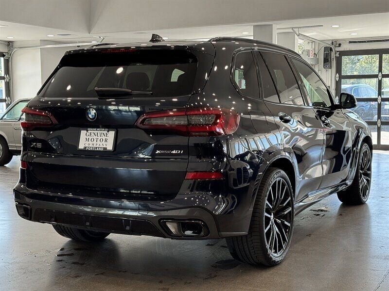 Used 2023 BMW X5 xDrive40i w/ M Sport Package image 6