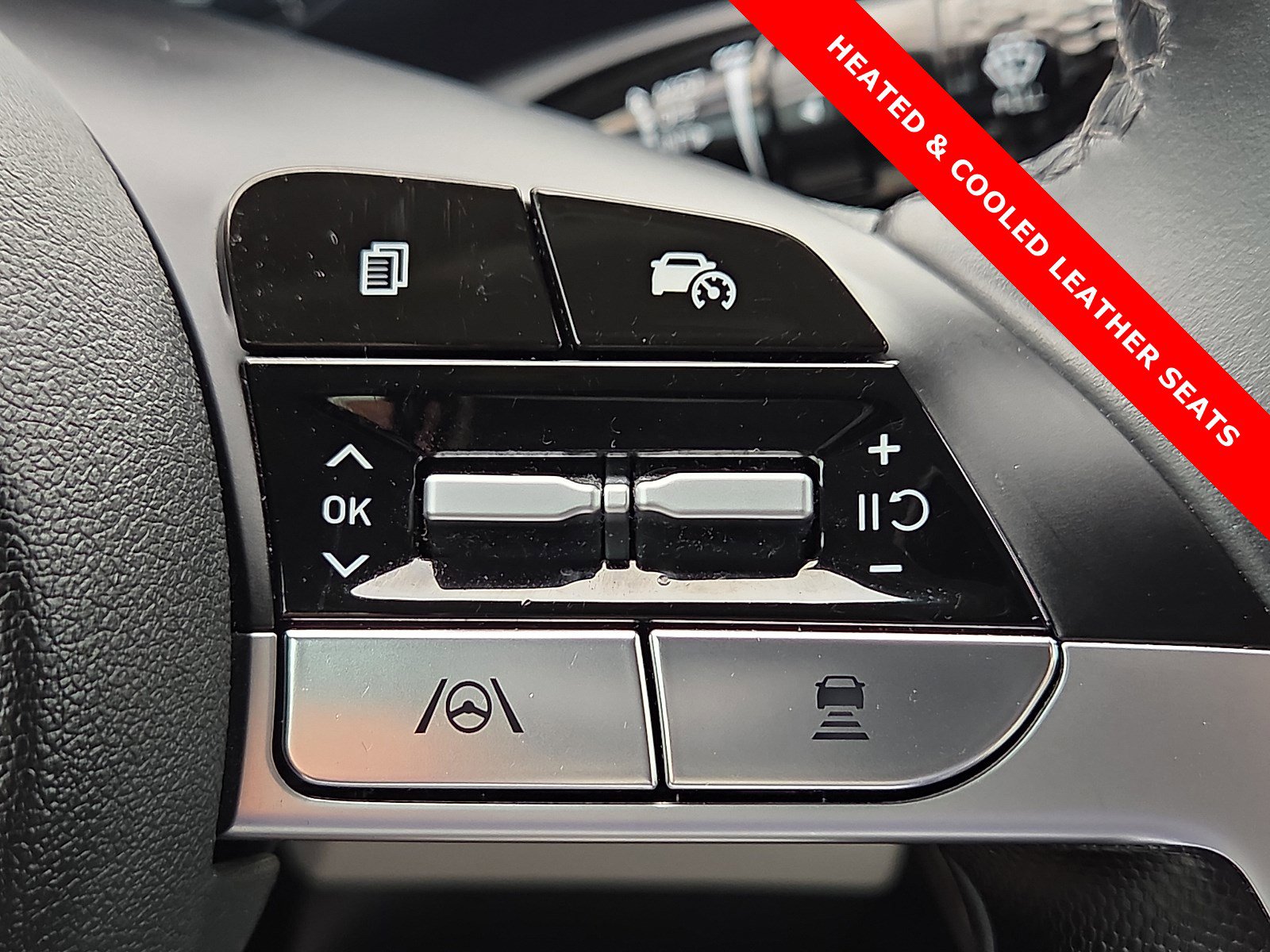 Used 2024 Hyundai Elantra Limited image 22