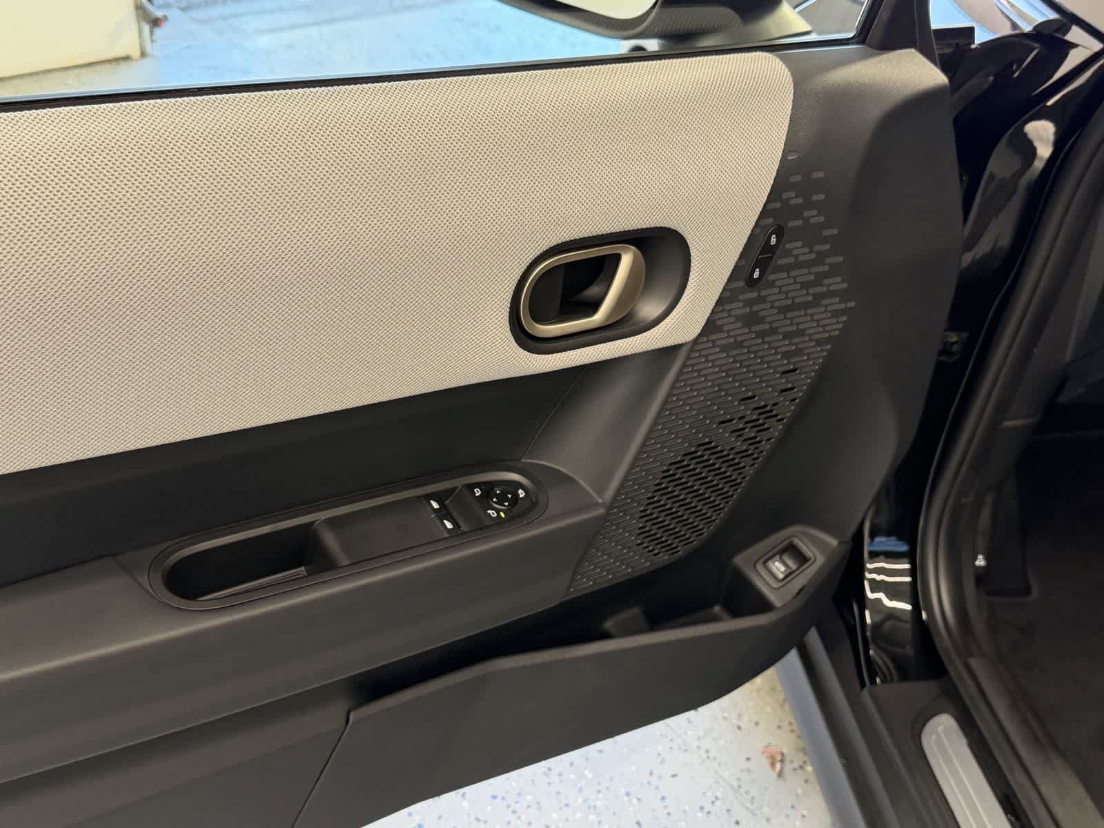 New 2027 MINI Cooper 2-Door Hardtop FWD image 13