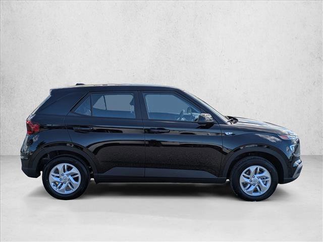 New 2026 Hyundai Venue SE FWD image 4