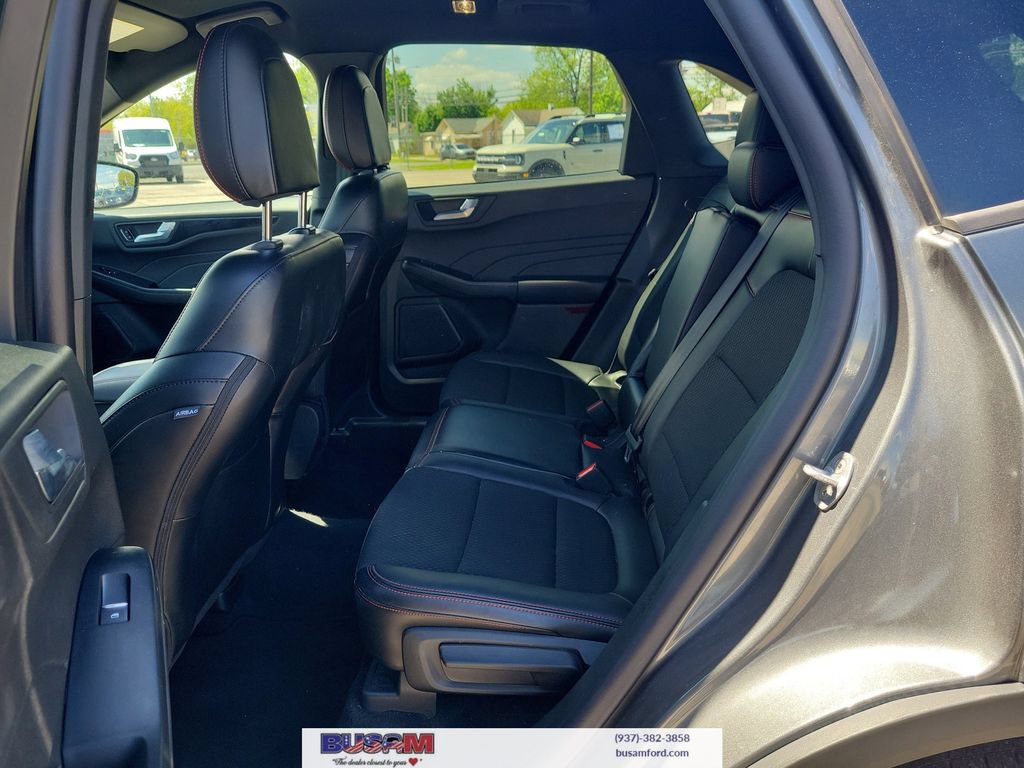 Certified 2025 Ford Escape ST-Line AWD/4WD image 12