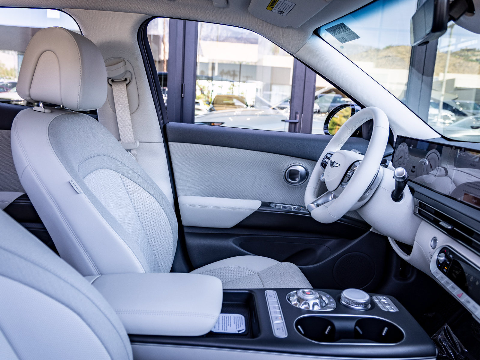 New 2027 Genesis GV60 RWD image 31