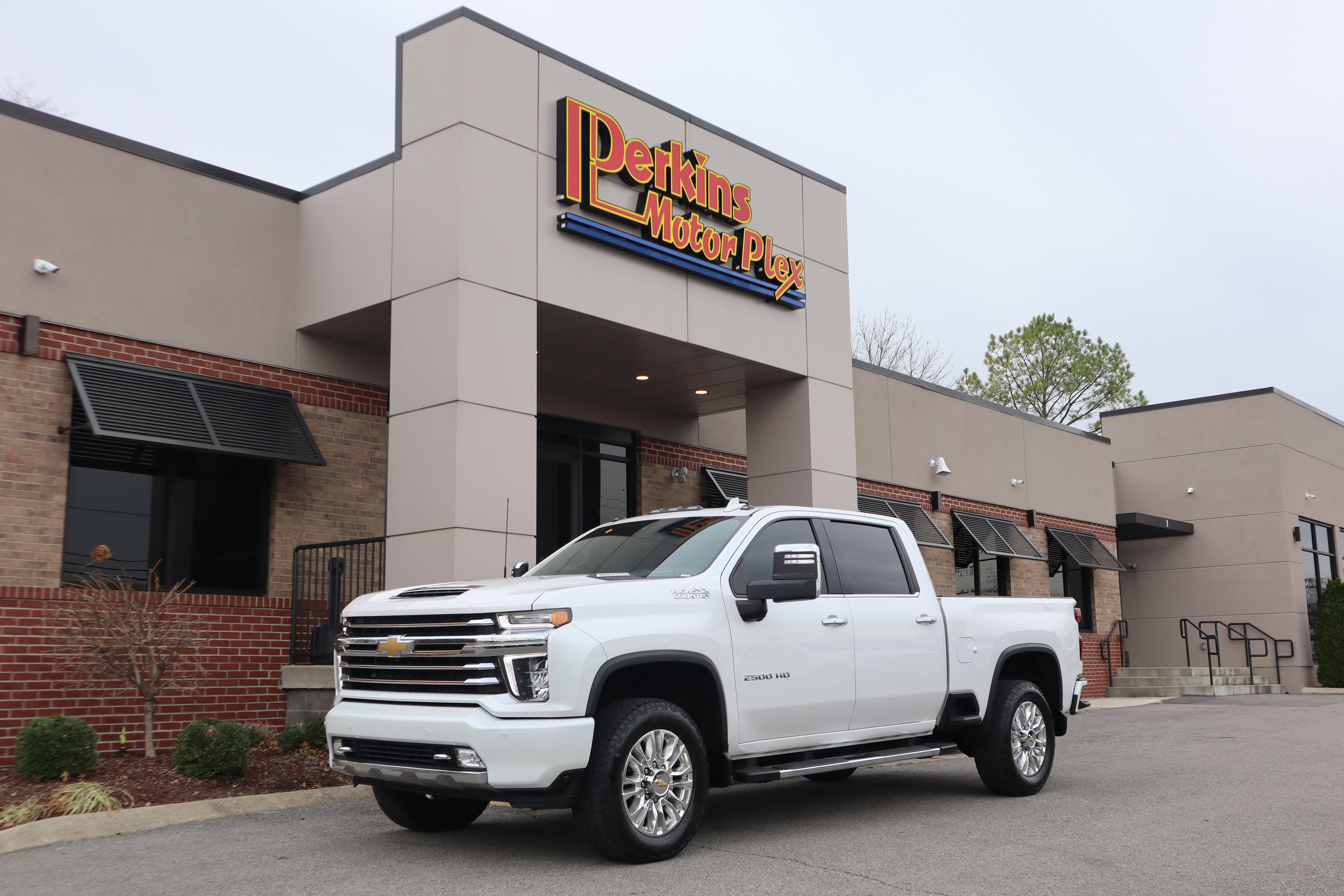 Used 2023 Chevrolet Silverado 2500 High Country w/ Technology Package image 45