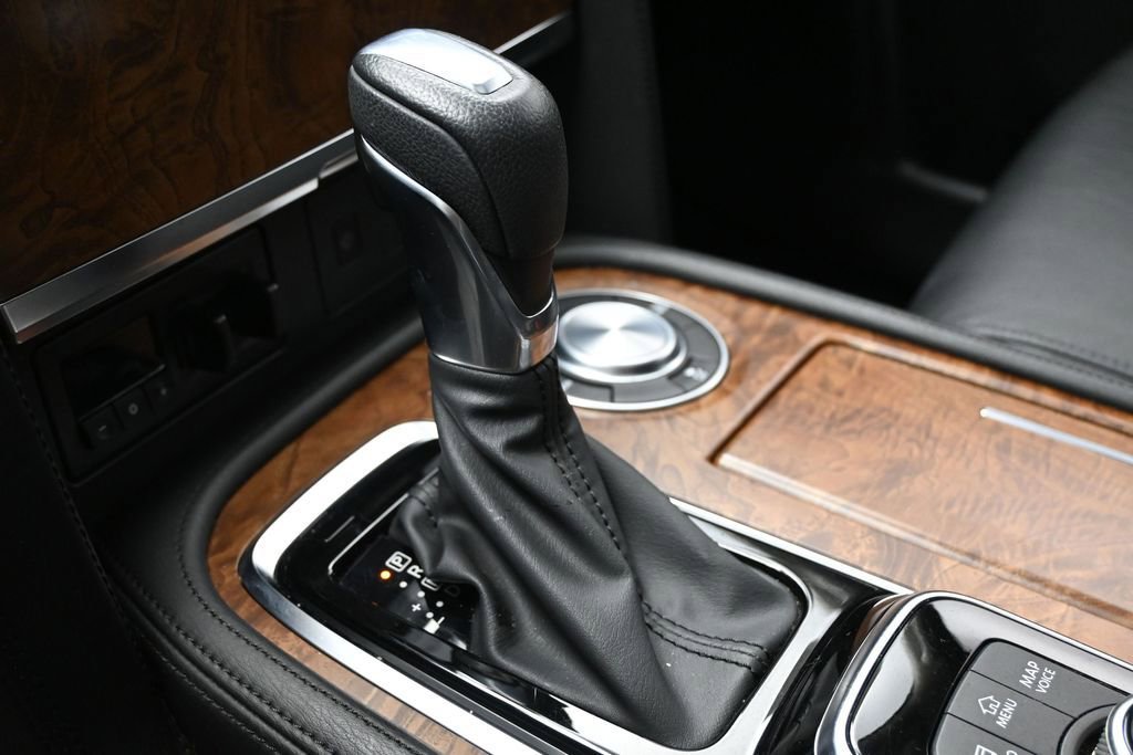 Used 2022 Nissan Armada SL RWD image 24