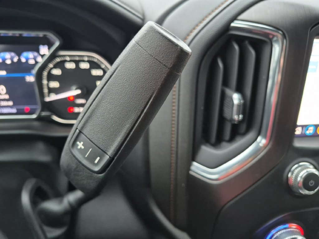 Used 2022 GMC Sierra 2500 AT4 w/ AT4 Premium Plus Package AWD/4WD image 24