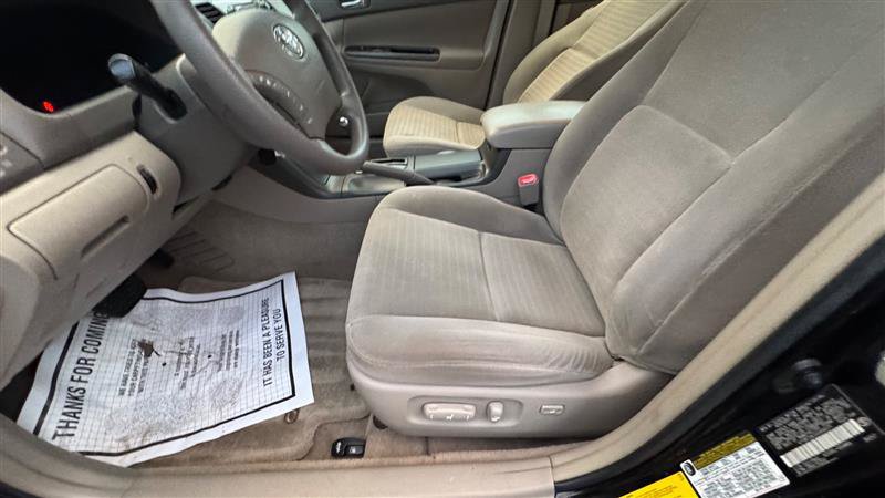 Used 2005 Toyota Camry LE FWD image 34