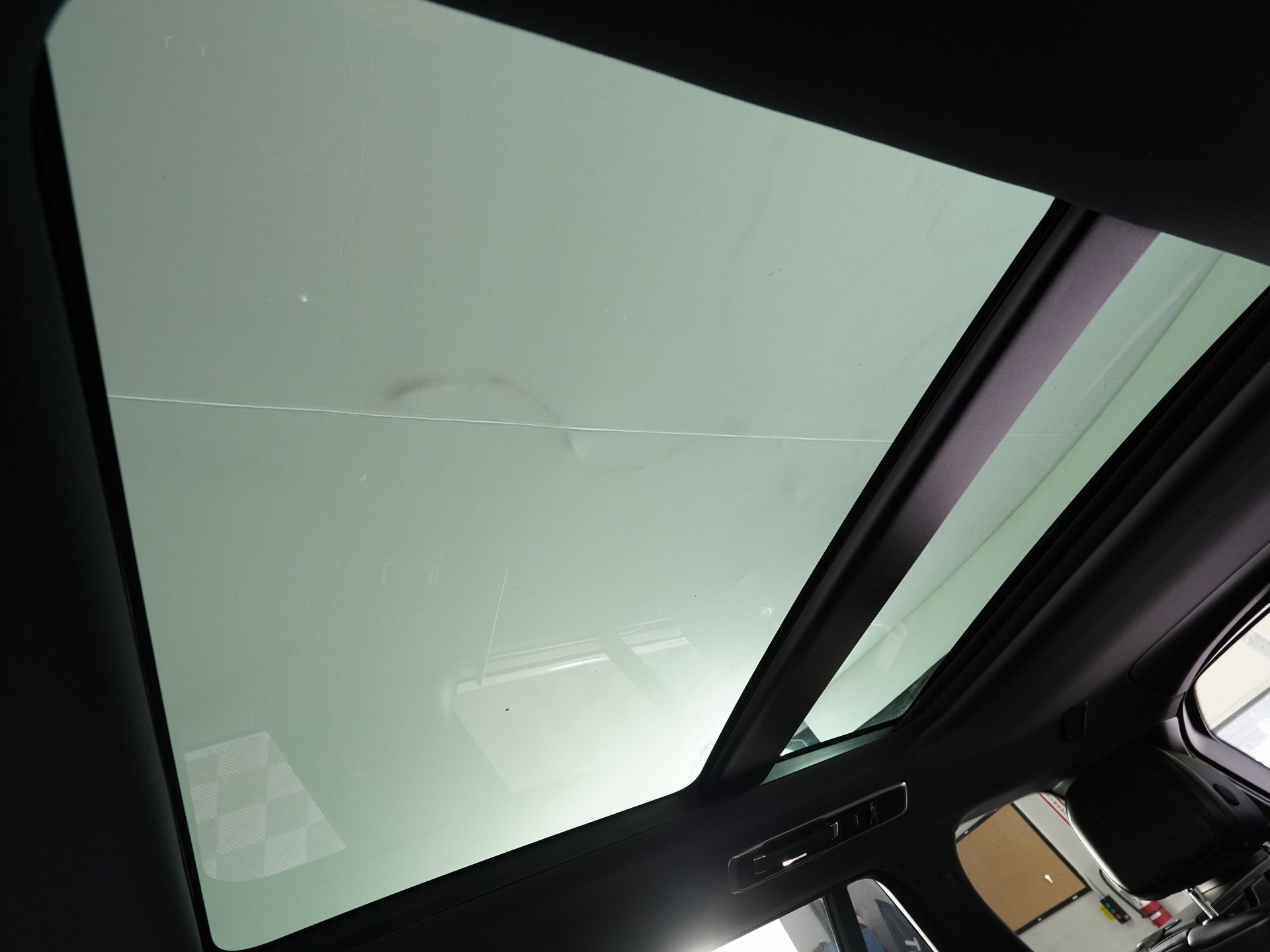 Used 2023 Land Rover Range Rover SE image 24