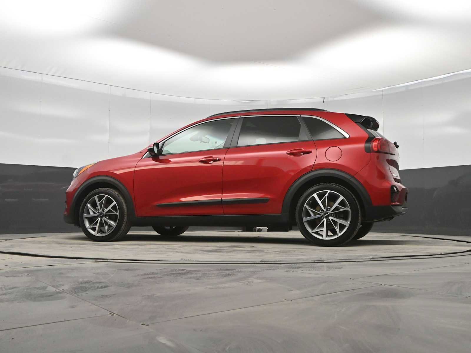Used 2022 Kia Niro Touring Special Edition image 33