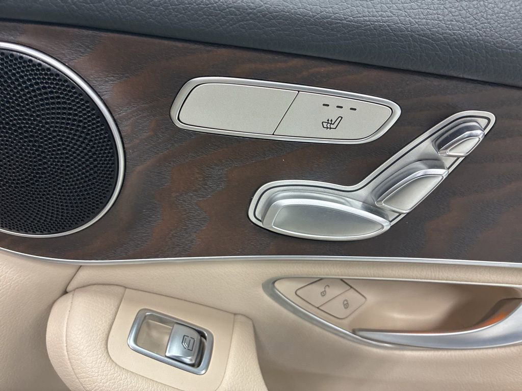 Used 2019 Mercedes-Benz GLC 300 4MATIC image 10