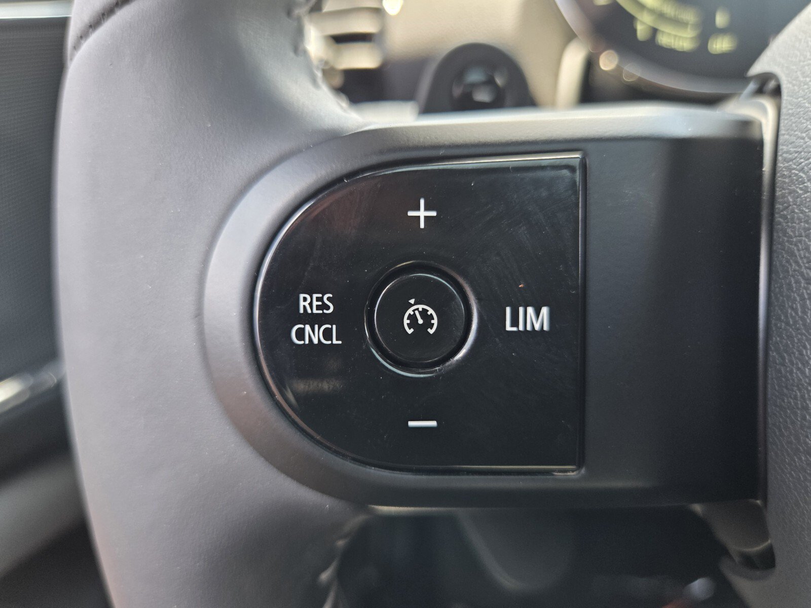 Certified 2024 MINI Cooper Clubman S FWD image 29