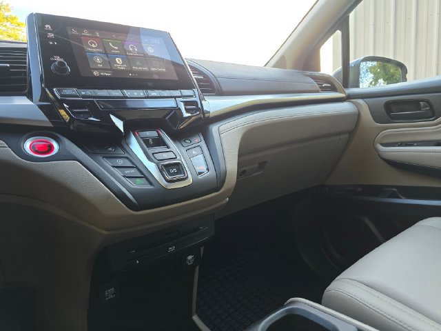 Used 2018 Honda Odyssey Touring image 38