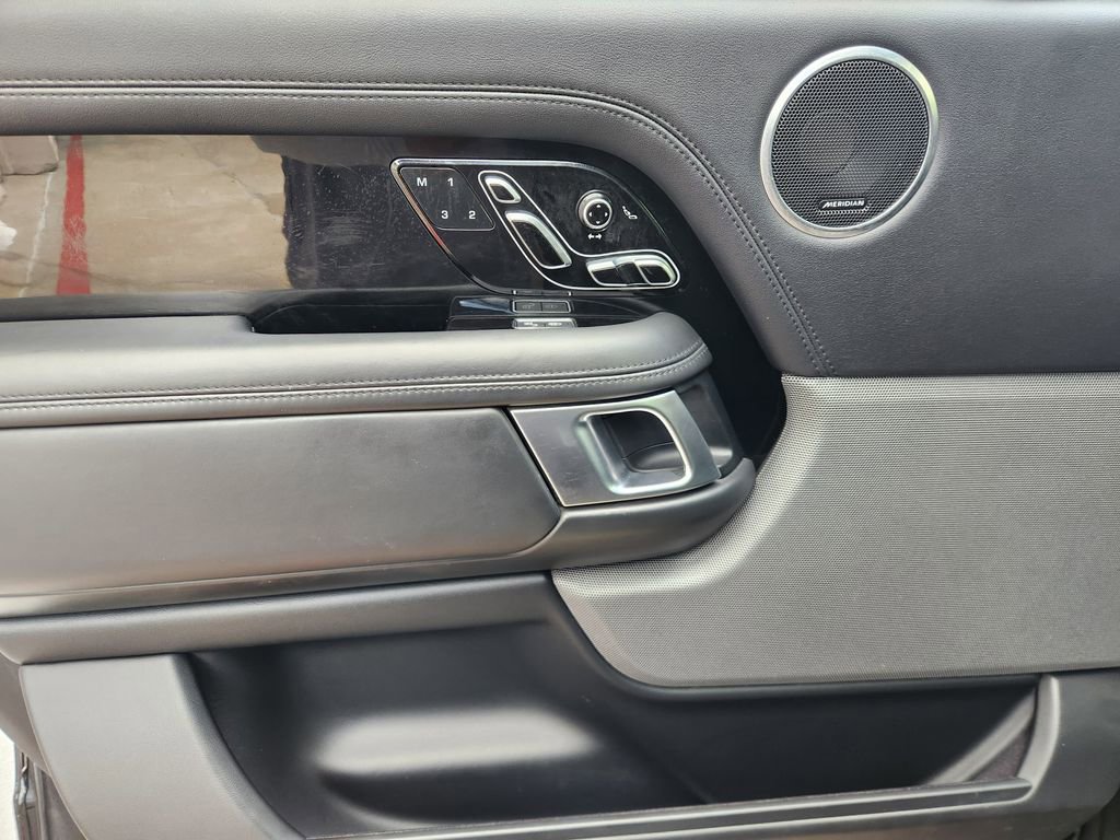 Used 2019 Land Rover Range Rover Supercharged AWD/4WD image 22