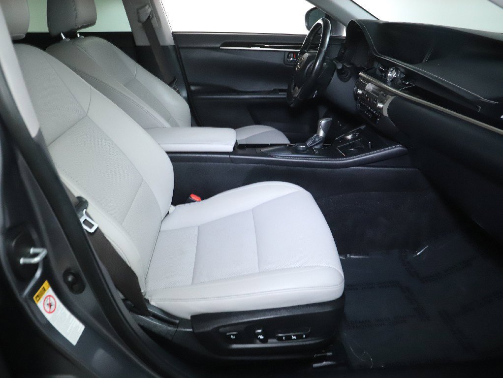 Used 2016 Lexus ES 350 w/ Accessory Package 2 FWD image 36