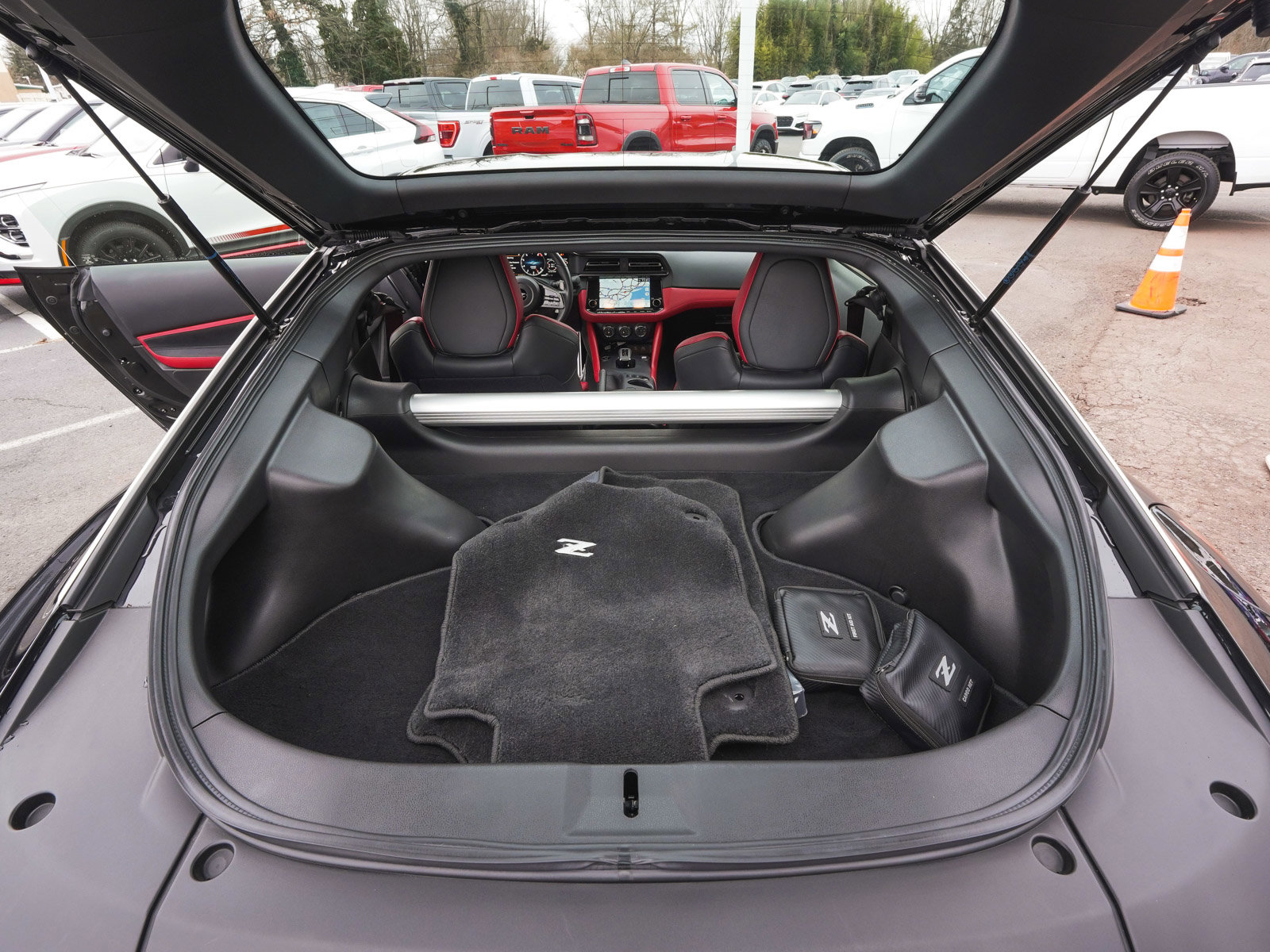 Used 2025 Nissan Z Performance w/ Floor Mat Package image 34