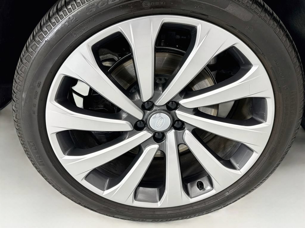 Certified 2023 Land Rover Range Rover SE AWD/4WD image 32