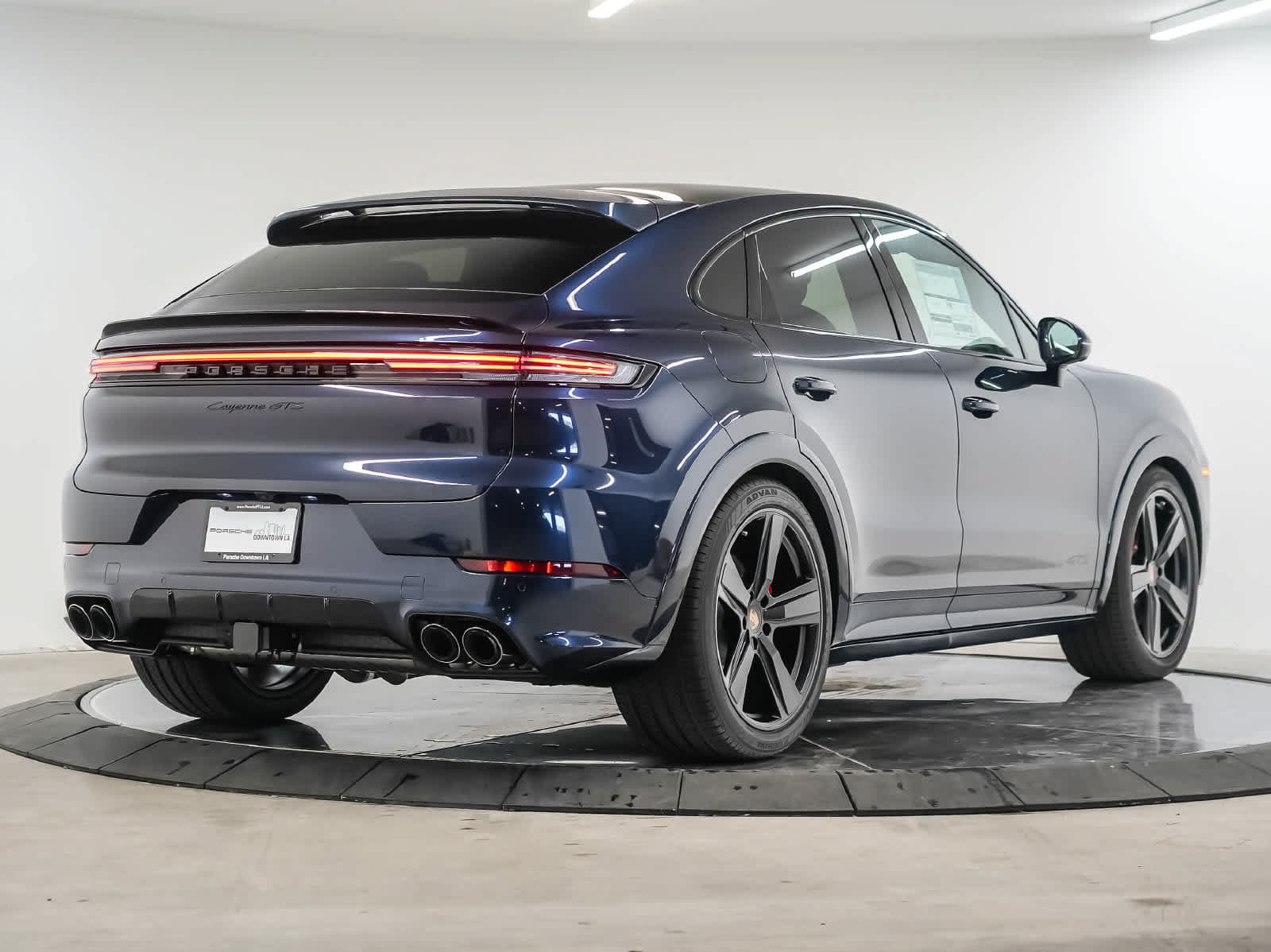 New 2026 Porsche Cayenne GTS AWD/4WD image 9