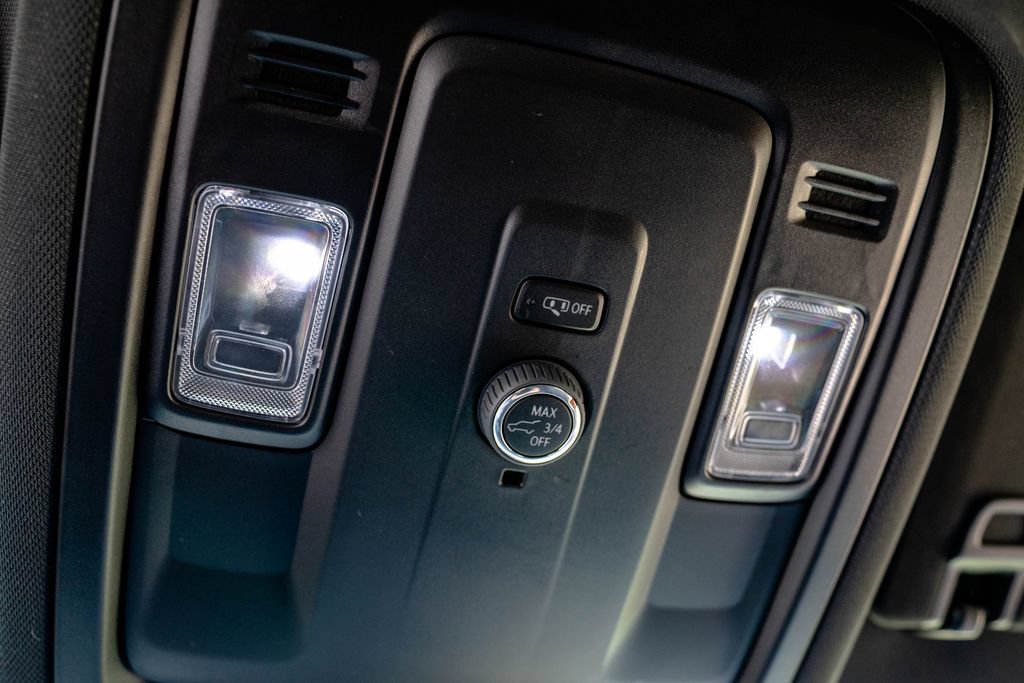 Certified 2025 Chevrolet Suburban LT AWD/4WD image 28