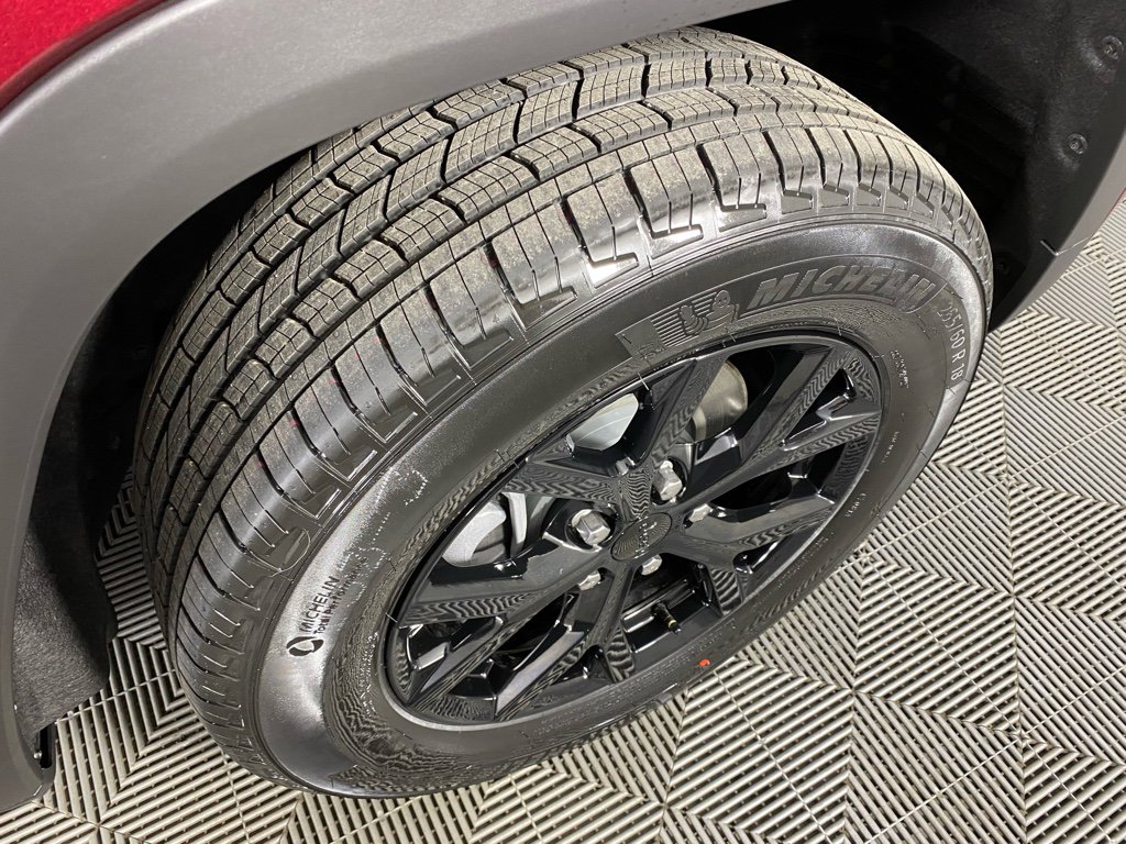 New 2026 Jeep Grand Cherokee Altitude image 8