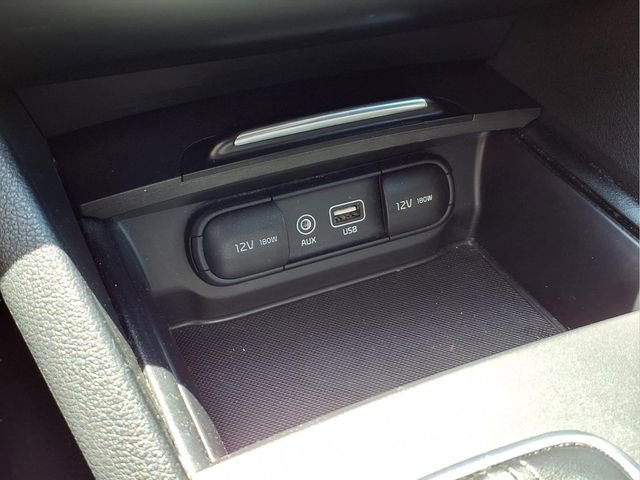 Used 2017 Kia Optima LX w/ Option Group 014 FWD image 9