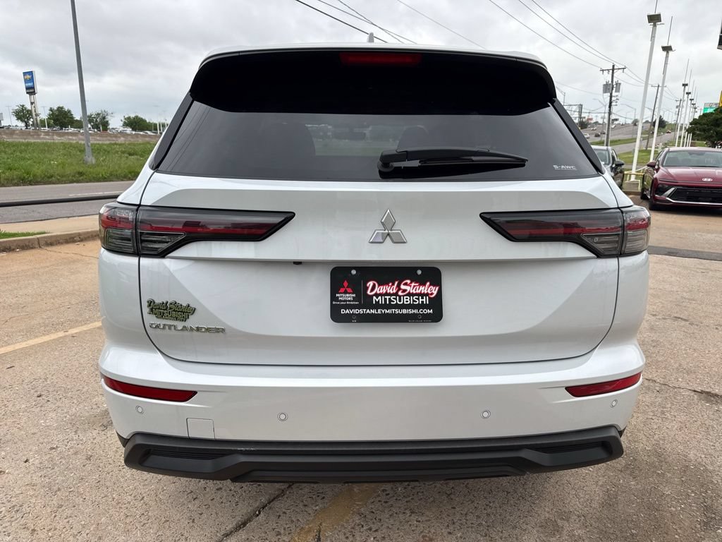 New 2026 Mitsubishi Outlander ES AWD/4WD image 5