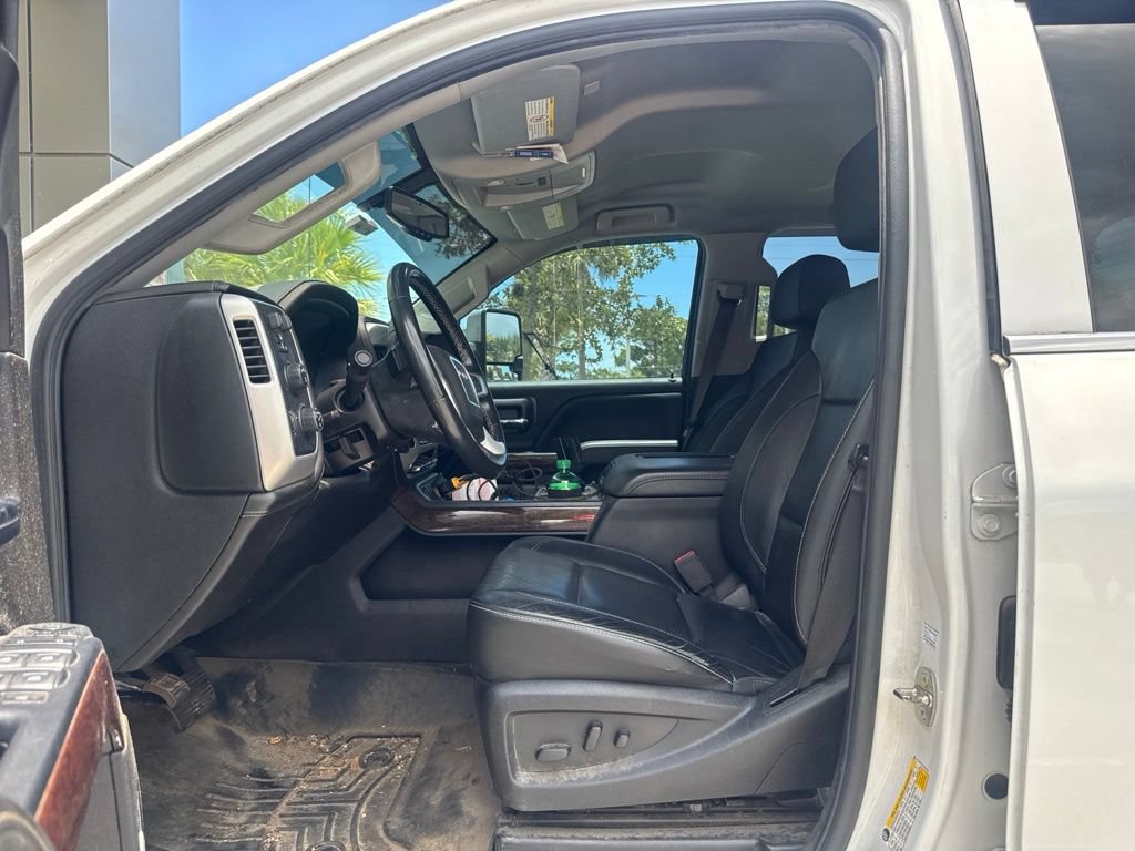 Used 2019 GMC Sierra 2500 SLT w/ Duramax Plus Package AWD/4WD image 5