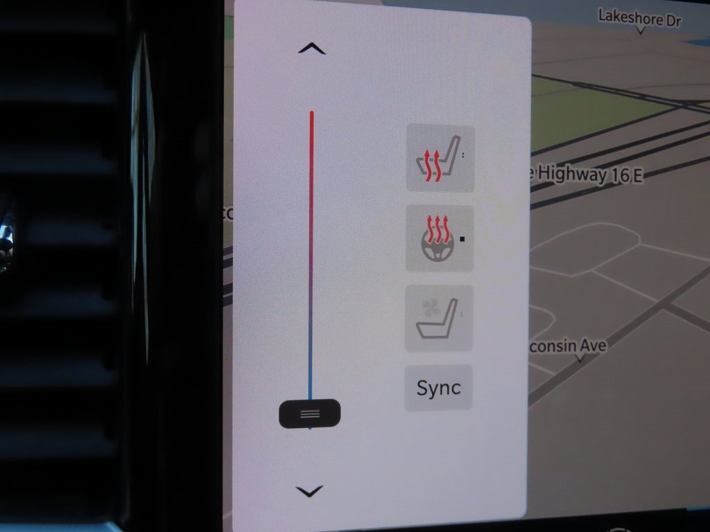 Certified 2025 Chrysler Pacifica Limited image 9