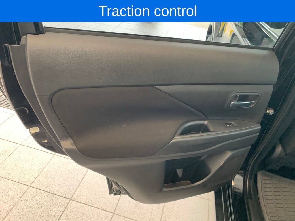 Used 2019 Mitsubishi Outlander ES AWD/4WD image 8