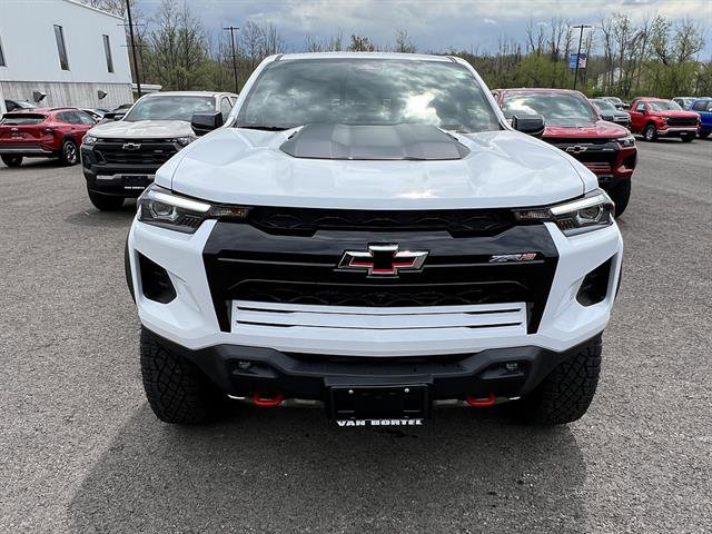 New 2026 Chevrolet Colorado ZR2 w/ Technology Package AWD/4WD image 9