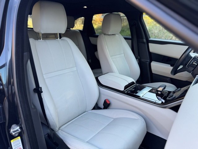 Used 2022 Land Rover Range Rover Velar R-Dynamic S image 21
