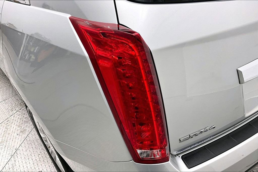 Used 2011 Cadillac SRX Luxury image 30