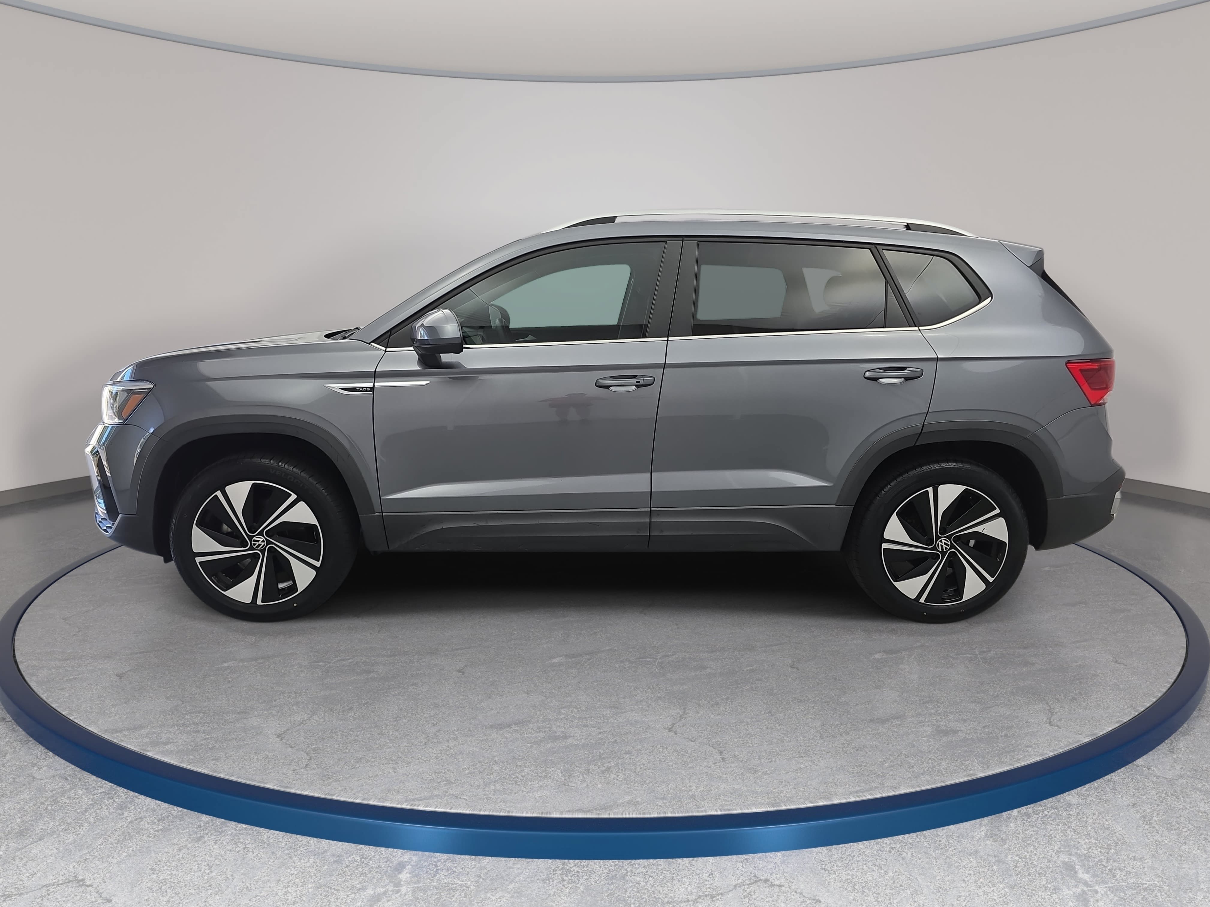 Certified 2024 Volkswagen Taos SE AWD/4WD image 8