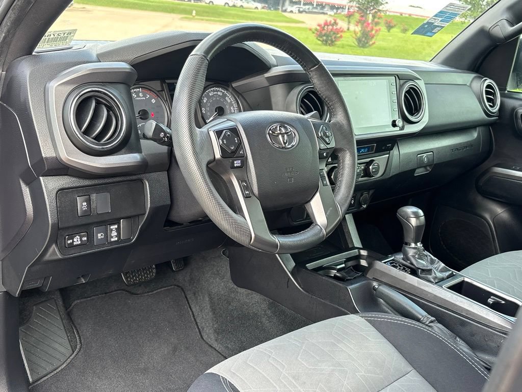 Used 2021 Toyota Tacoma TRD Off-Road AWD/4WD image 11