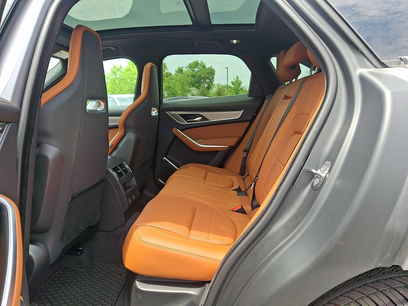 New 2026 Jaguar F-PACE R-Dynamic S AWD/4WD image 9