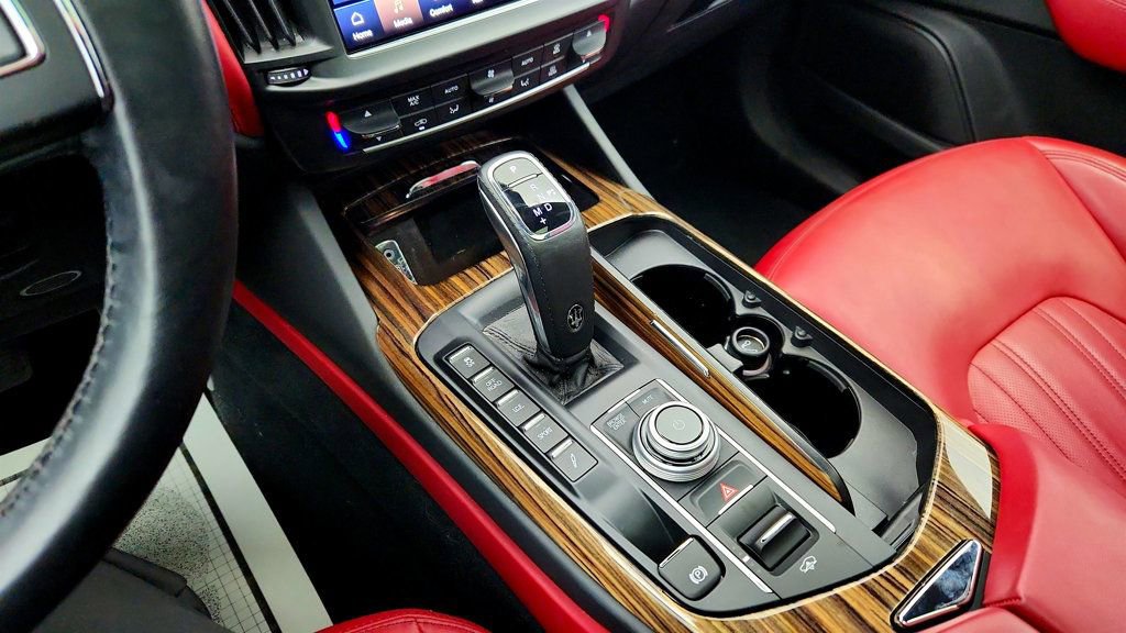 Used 2022 Maserati Levante Modena image 17