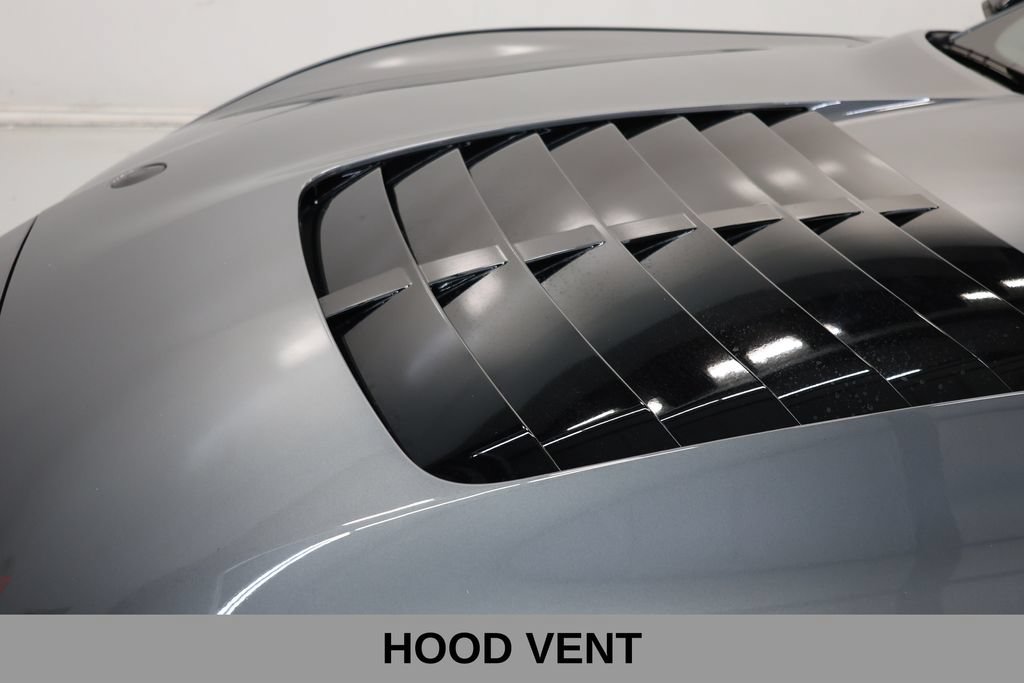 Used 2022 Ford Mustang Shelby GT500 w/ Carbon Fiber Track Pack RWD image 45