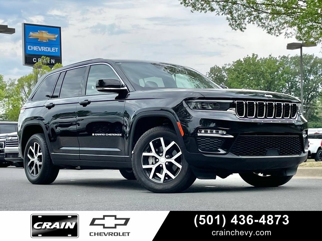 Used 2024 Jeep Grand Cherokee Limited AWD/4WD image 1