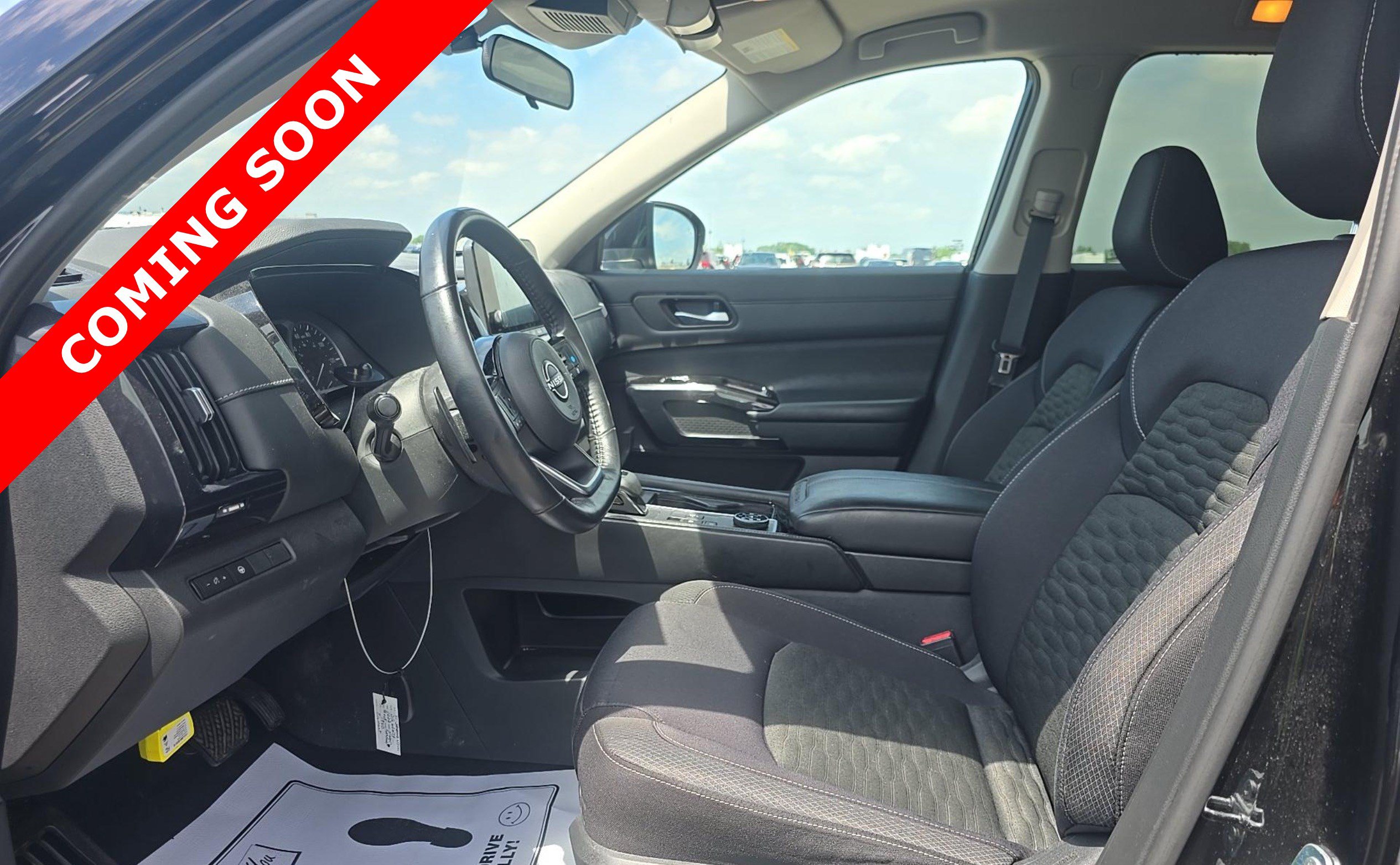 Used 2022 Nissan Pathfinder SV AWD/4WD image 6