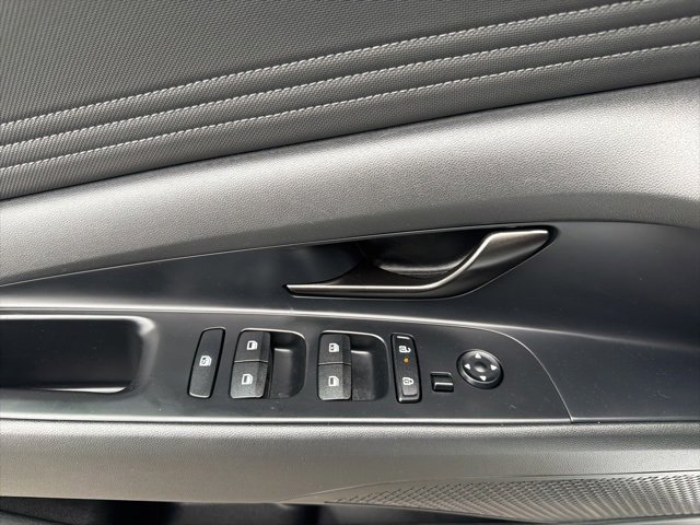 Used 2025 Hyundai Elantra Sport image 14