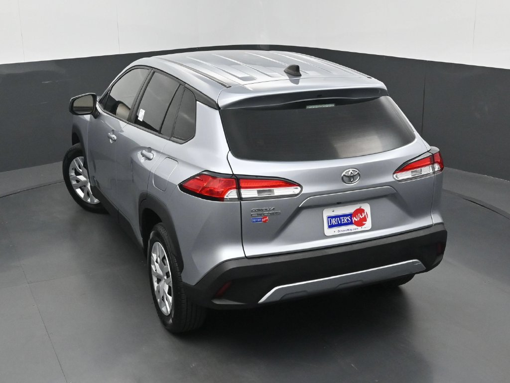 Used 2022 Toyota Corolla Cross L FWD image 32