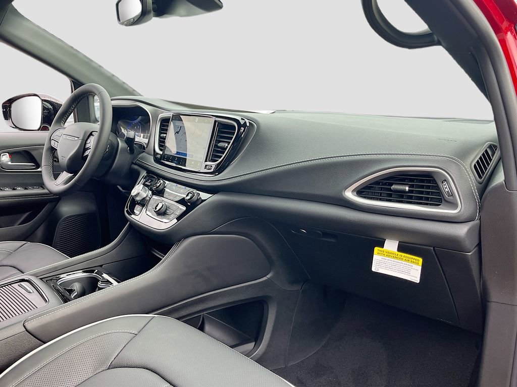 New 2027 Chrysler Pacifica Touring Plus FWD image 31