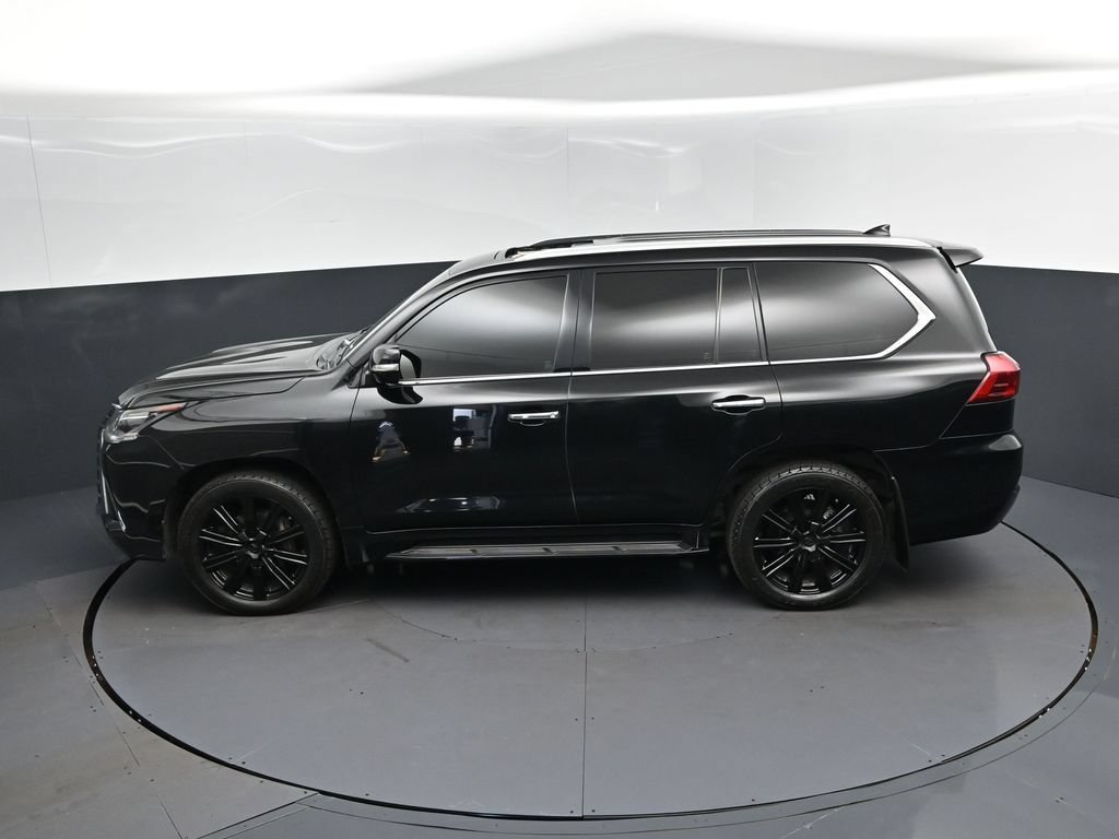 Used 2017 Lexus LX 570 4WD image 34