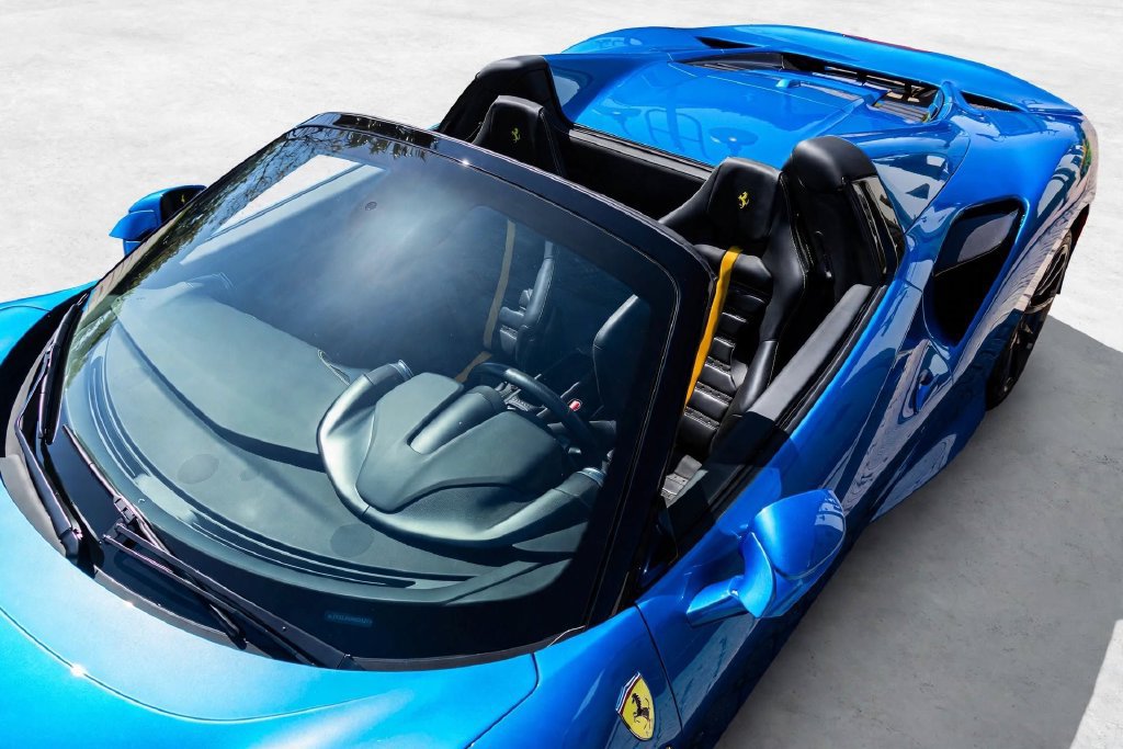 Certified 2022 Ferrari F8 Tributo RWD image 32