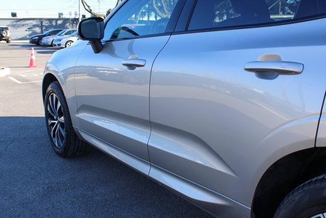 Used 2025 Volvo XC60 B5 Plus image 48