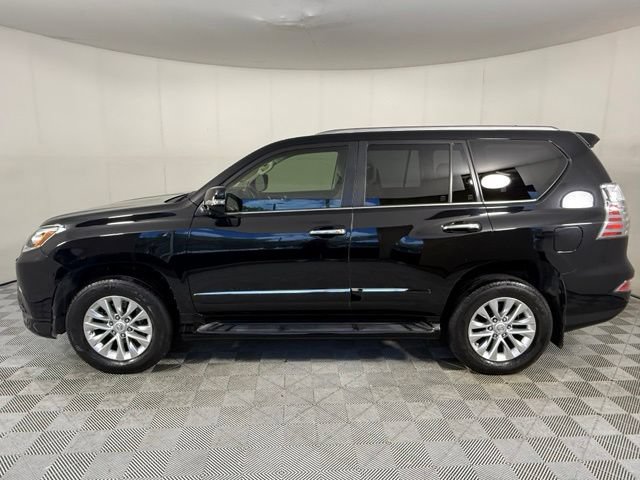 Used 2015 Lexus GX 460 w/ Premium Package AWD/4WD image 3