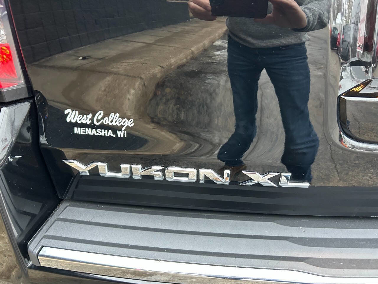 Used 2017 GMC Yukon XL Denali w/ Open Road Package image 49