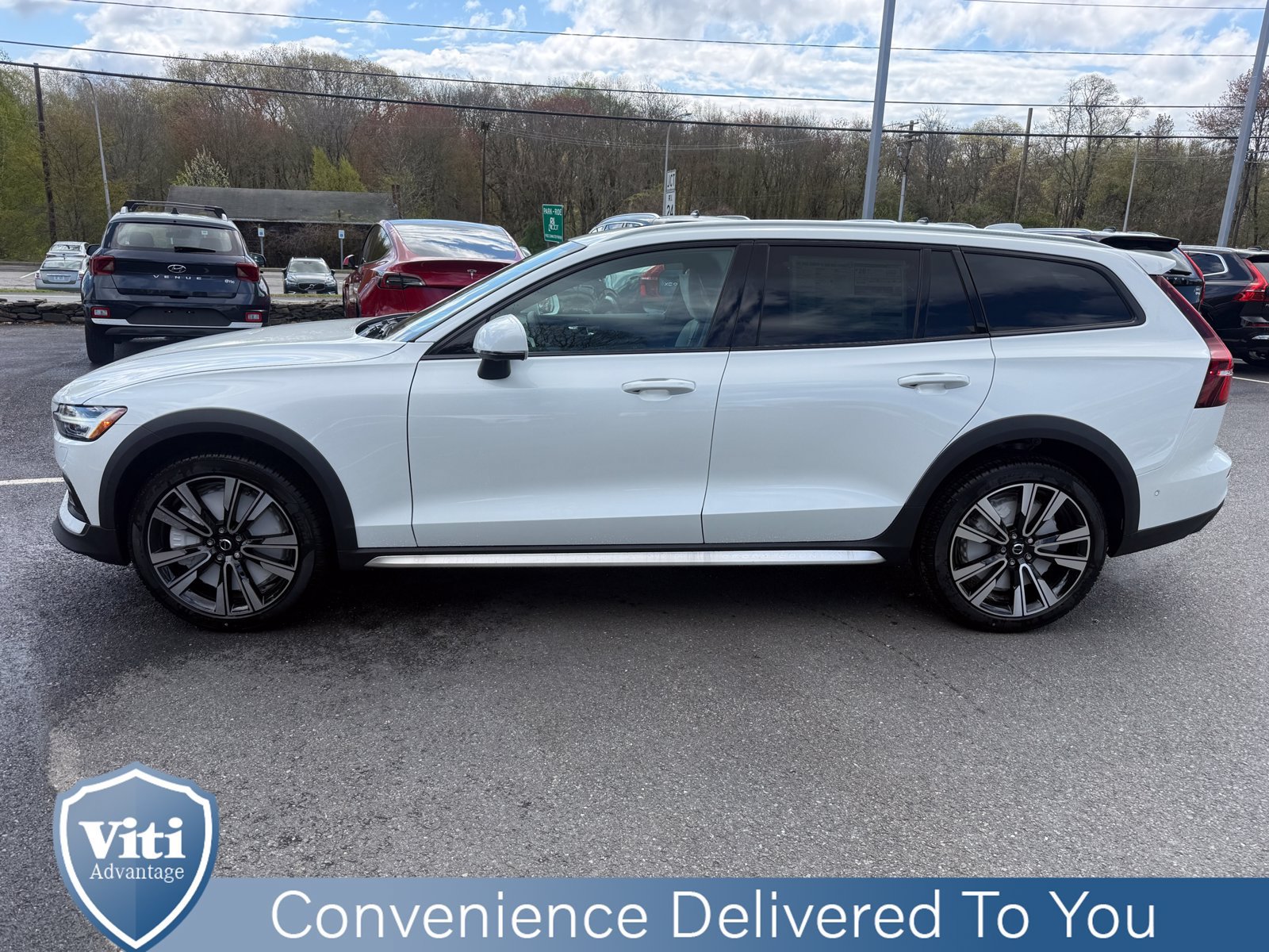 New 2026 Volvo V60 B5 Cross Country Ultra w/ Protection Package Premier AWD/4WD image 5