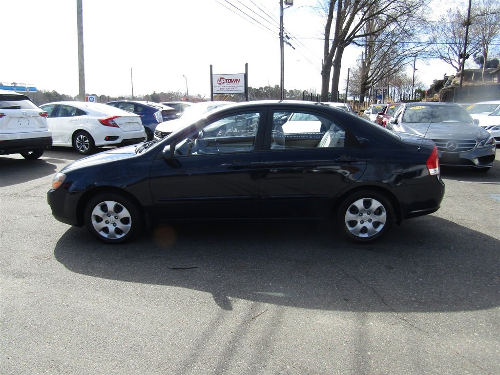 Used 2009 Kia Spectra EX image 2