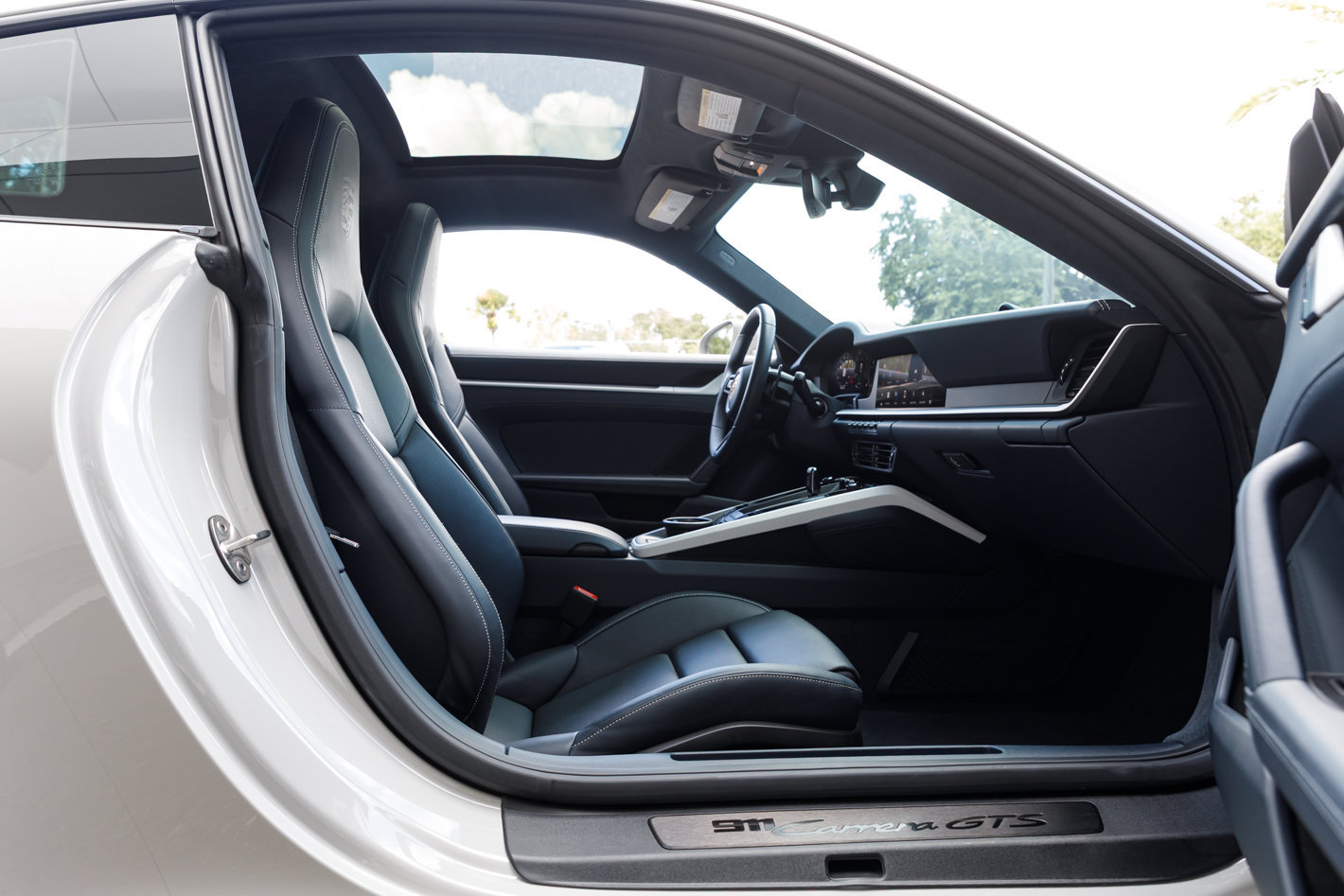 Used 2025 Porsche 911 GTS image 53